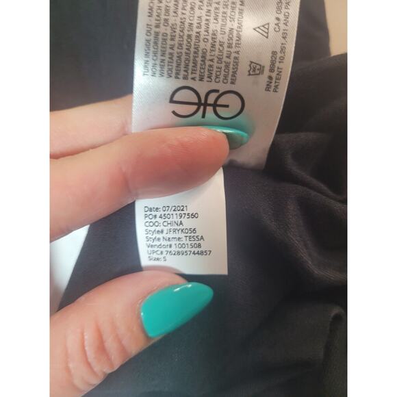 Frayed Jeans Tessa Back Slit Mock Neck Top – Women’s Small – Black – NWT - Picture 10 of 11